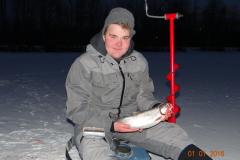 uudenkauden_ensimmisen_kirjolohen_napannut_hannes_toppi